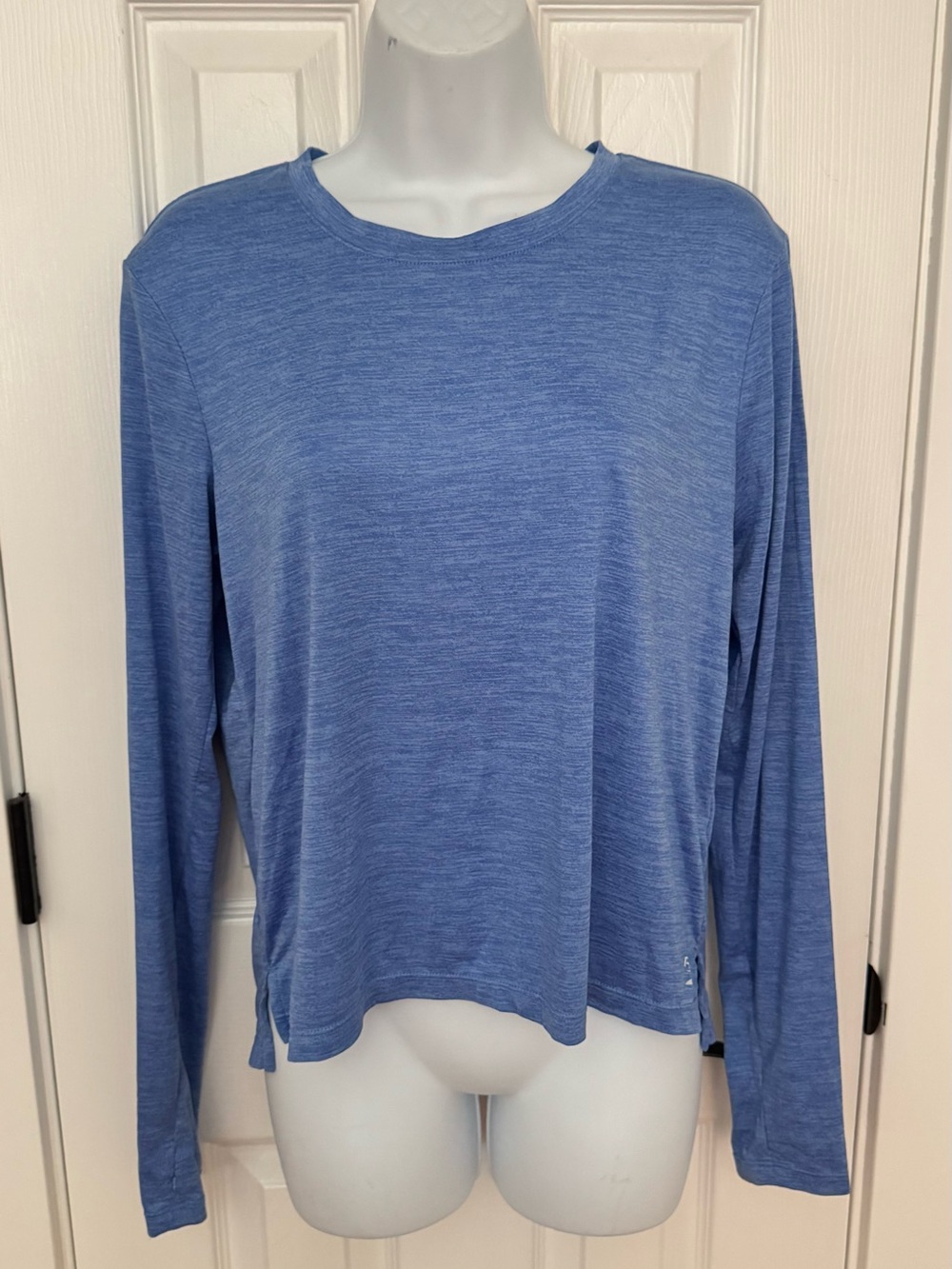 Reebok Heathered Blue Long-Sleeve Crew Neck Top